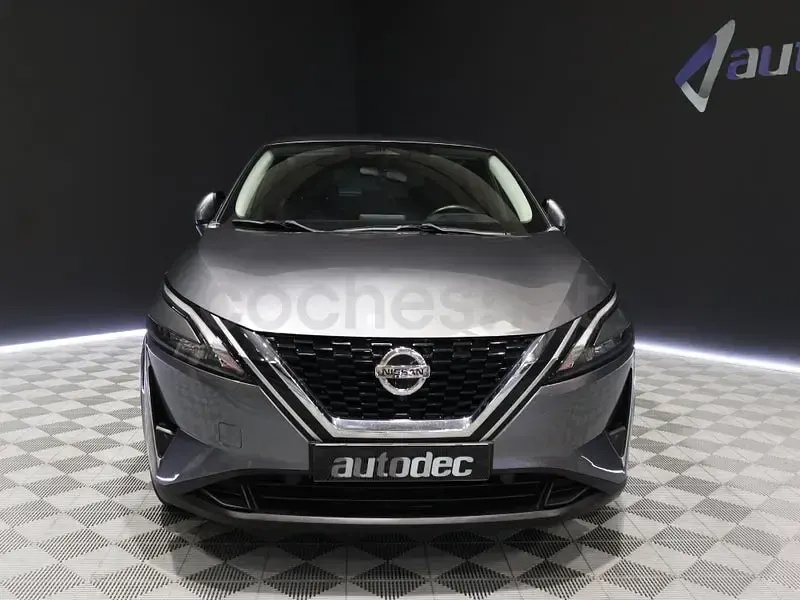 Usado Nissan Qashqai Acenta 158 CV (116 kW) 2021 Gris / plata SUV