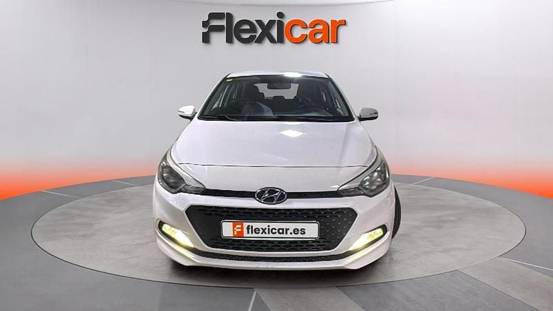 Brugt Hyundai i20 101 HK (74 kW) 2015 Hvid Sedan