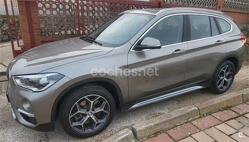 Usado BMW X1 Sport Line 231 CV (169 kW) 2018 Gris / plata SUV