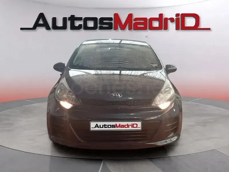 Usado Kia Rio 75 CV (55 kW) 2015 Azul Berlina