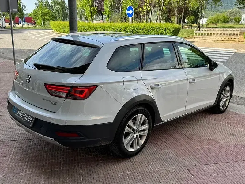 Käytetty Seat Leon 4Drive 184 HP (135 kW) 2015 Valkoinen Farmari
