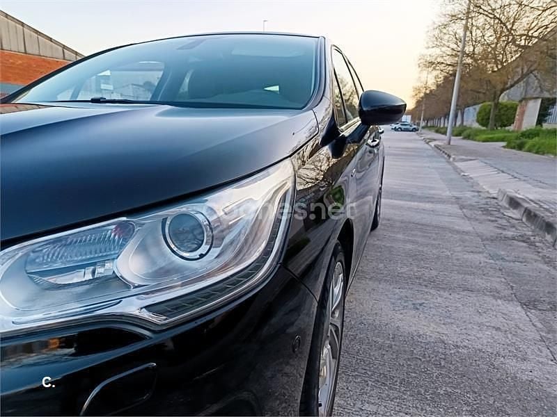 Usado Citroën C4 Exclusive 112 CV (82 kW) 2010 Negro Berlina