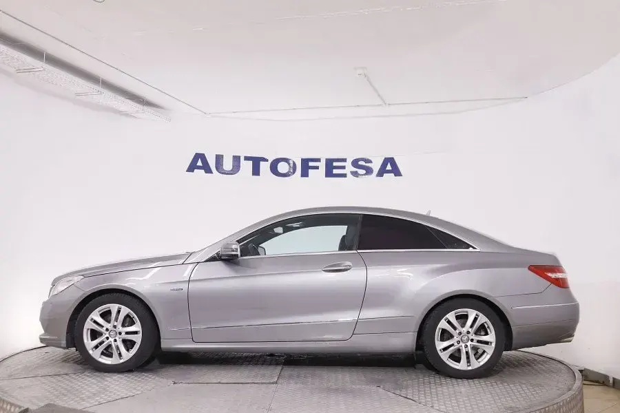 Usado Mercedes E350 231 CV (169 kW) 2010 Gris Coupe