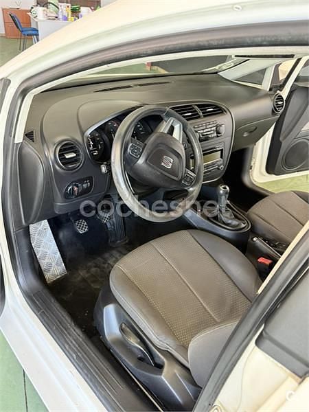 Usado Seat Leon Copa 105 CV (77 kW) 2011 Blanco Utilitario