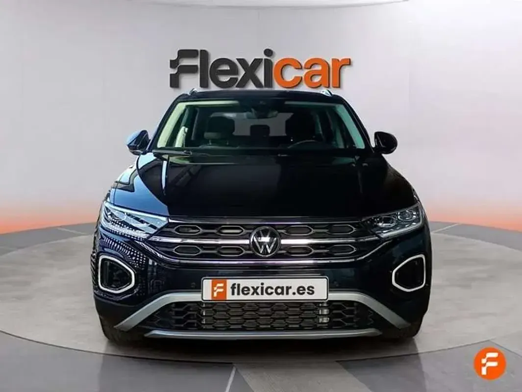 Usado VW T-Roc 116 CV (85 kW) 2025 Negro SUV