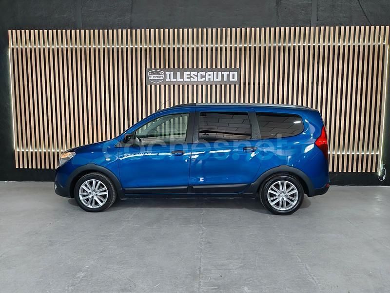 Usado Dacia Lodgy Comfort 115 CV (84 kW) 2020 Azul Monovolumen