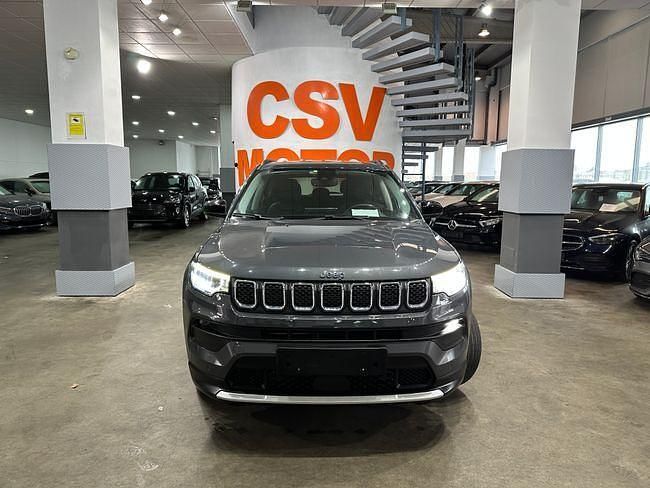Usado Jeep Compass Limited 190 CV (139 kW) 2022 Gris SUV