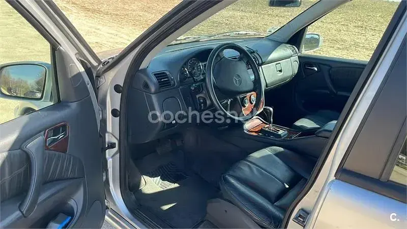 Usado Mercedes ML320 218 CV (160 kW) 2003 Gris / plata SUV
