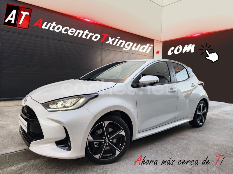 Blanco Nuevo 2025 Toyota Yaris Hybrid Style Berlina | 23.990 € (Precio justo) - Imagen 1/4