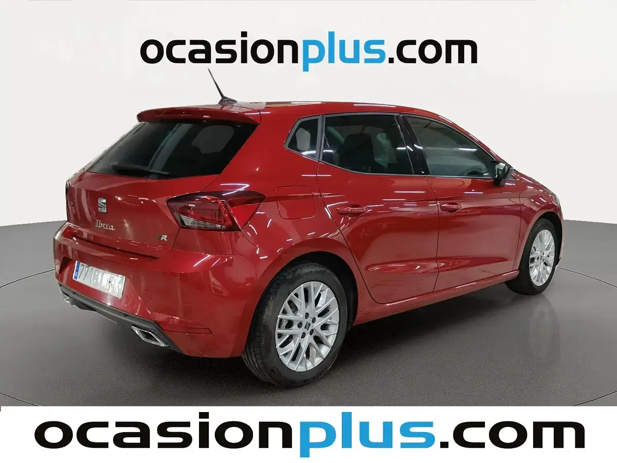 Usado Seat Ibiza FR 110 CV (80 kW) 2023 Rojo Utilitario