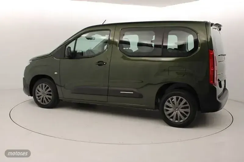Usado Citroën Berlingo 102 CV (75 kW) 2025 Verde Monovolumen
