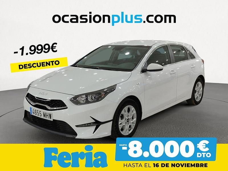 Blanco Usado 2023 Kia Ceed | 21.990 € (Un poco caro) - Imagen 1/4