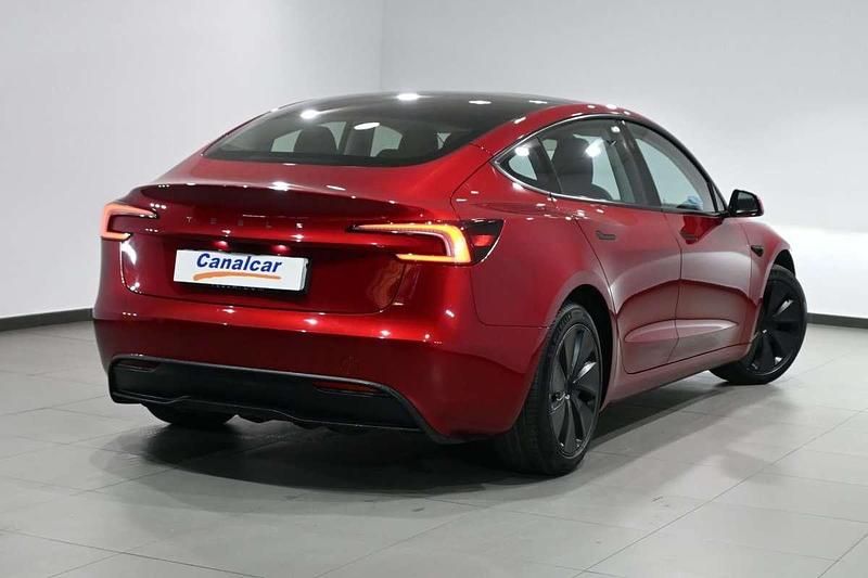 Usado Tesla Model 3 Standard Range 208 kW (283 CV) 2024 Rojo Berlina