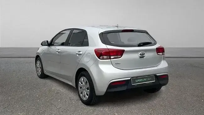 Usado Kia Rio 84 CV (61 kW) 2020 Gris