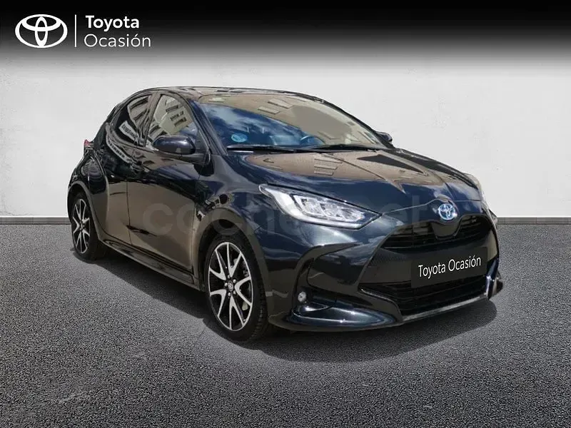 Używany Toyota Yaris Hybrid Style 116 KM (85 kW) 2022 Czarny Sedan/Limuzyna