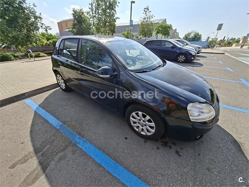 Usado VW Golf VI Highline 105 CV (77 kW) 2008 Negro Utilitario