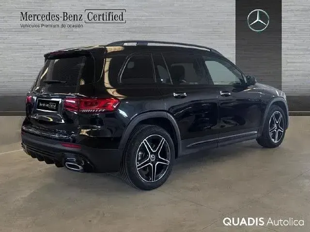 Usado Mercedes GLB220 190 CV (139 kW) 2023 Negro cosmos SUV