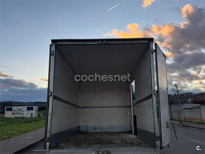 Usado Iveco Daily 126 CV (92 kW) 2012 Amarillo Recogida