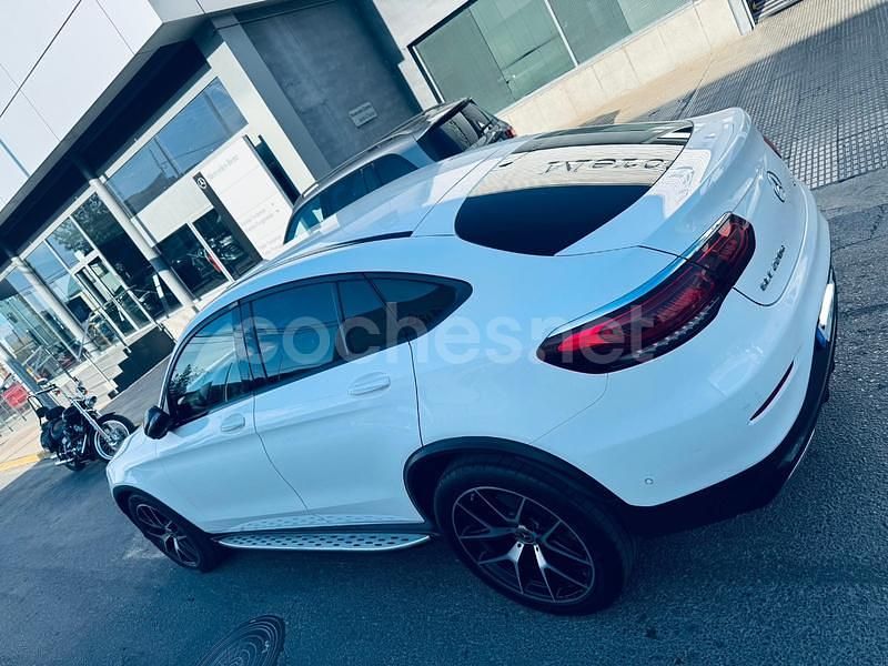 Usado Mercedes GLC220 194 CV (142 kW) 2021 Blanco Coupe