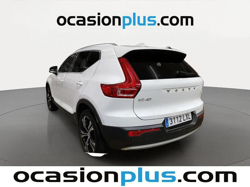 Usado Volvo XC40 Plus 211 CV (155 kW) 2022 Blanco SUV