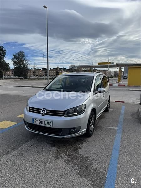 Usado VW Touran Advance 140 CV (102 kW) 2012 Gris / plata Monovolumen