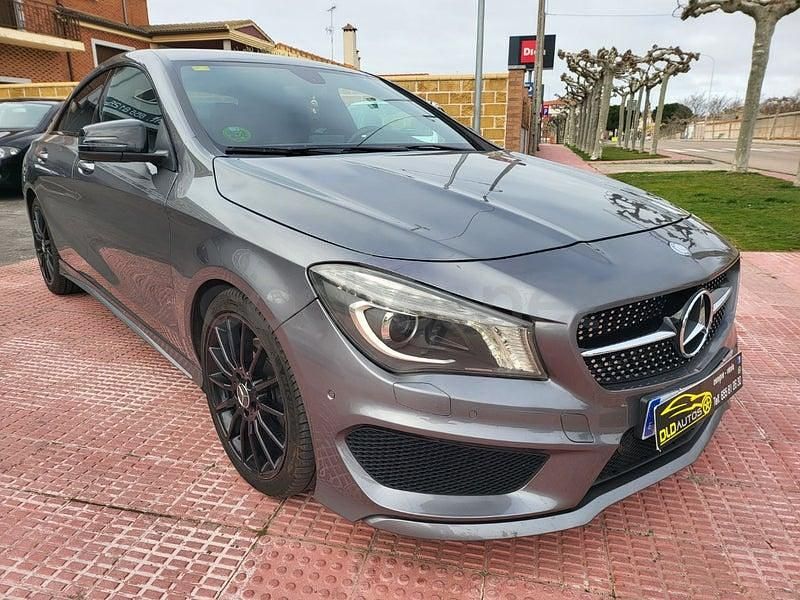 Usado Mercedes CLA220 Edition 1 170 CV (125 kW) 2013 Gris / plata Berlina
