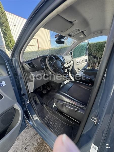 Begagnad Citroën Jumpy 180 HK (132 kW) 2024 Blå Minibuss