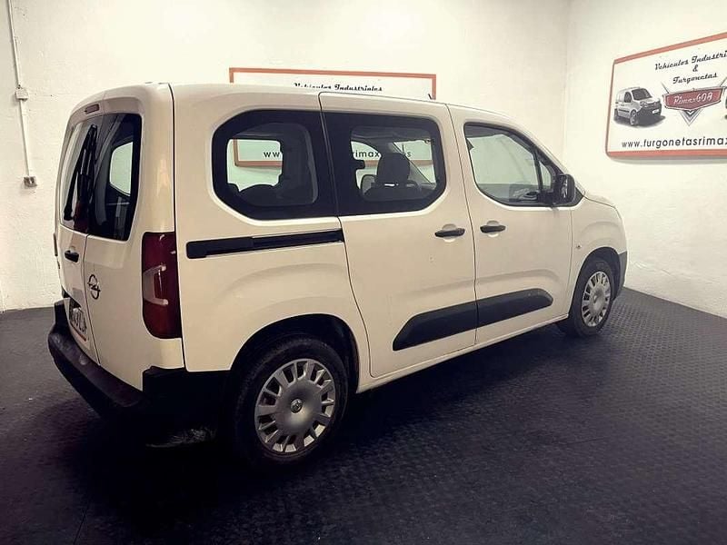 Usado Opel Combo Life Expression 102 CV (75 kW) 2020 Blanco Monovolumen
