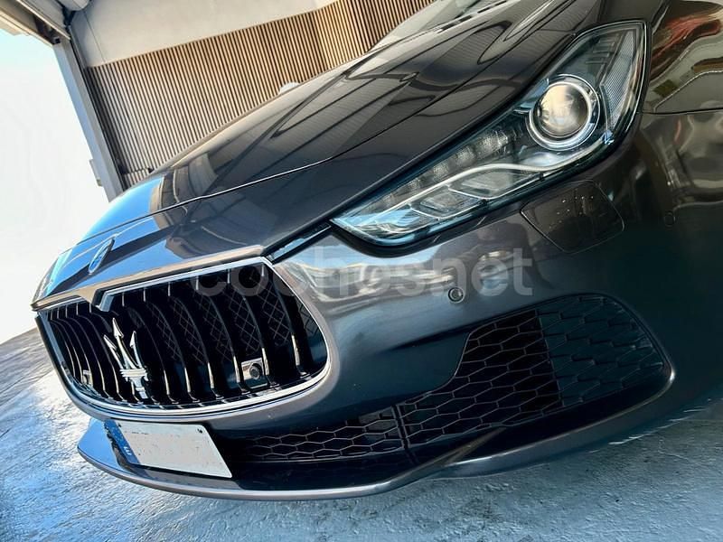 Usado Maserati Ghibli 275 CV (202 kW) 2015 Gris / plata Berlina