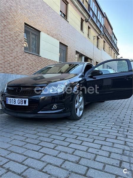 Negro Usado 2008 Opel Astra GTC Sport Berlina | 3650 € (Precio justo) - Imagen 1/4