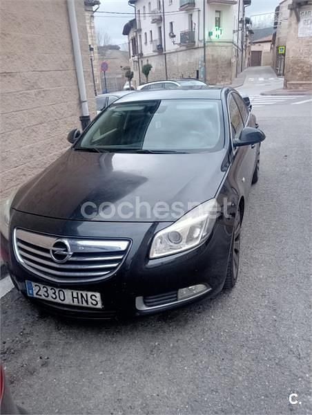 Usado Opel Insignia Selective 160 CV (117 kW) 2013 Negro Berlina