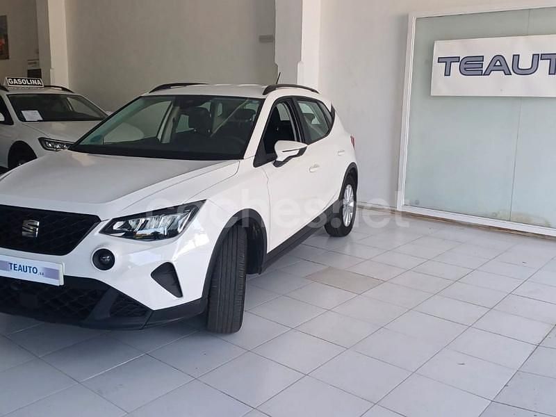 Używany Seat Arona Reference 95 KM (69 kW) 2022 Biały SUV