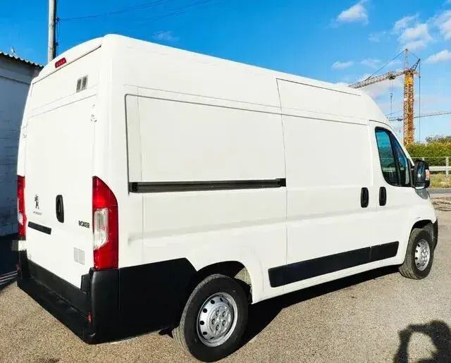 Usado Peugeot Boxer S 140 CV (102 kW) 2021 Blanco Van