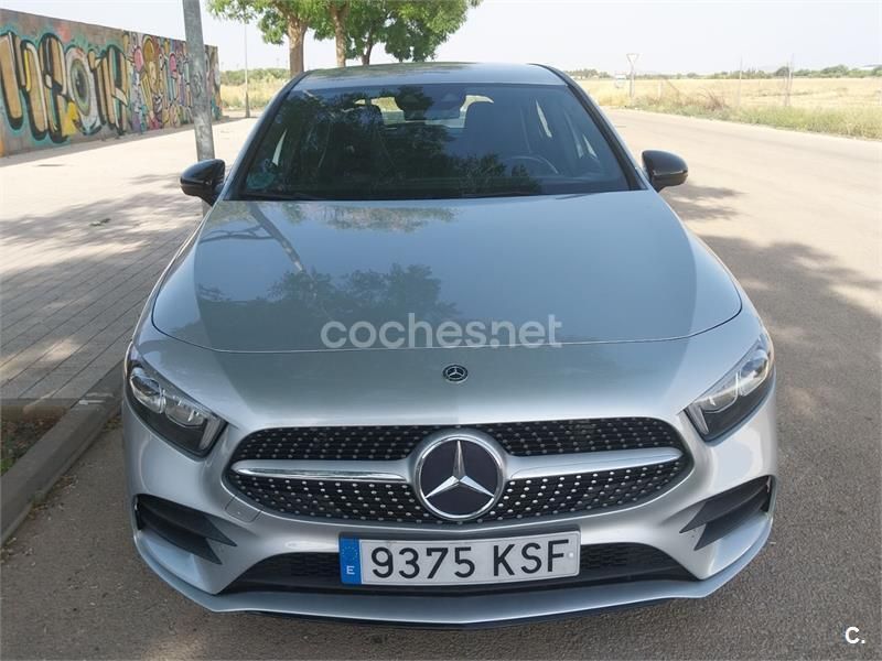 Gris / plata Usado 2018 Mercedes A180 Berlina | 16.500 € (Precio justo) - Imagen 1/4