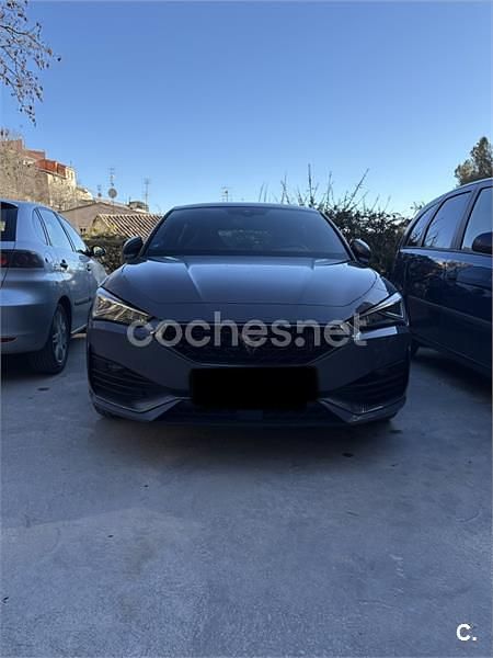 Usado Cupra Leon 245 CV (180 kW) 2020 Gris / plata Berlina