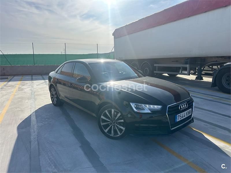 Usado Audi A4 150 CV (110 kW) 2018 Negro Berlina