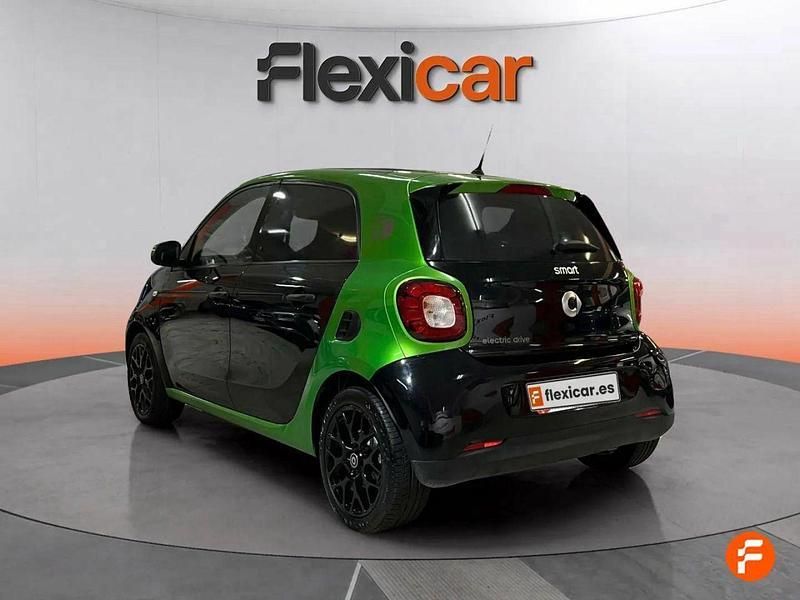Usado Smart ForFour Electric Drive 60 kW (82 CV) 2019 Negro