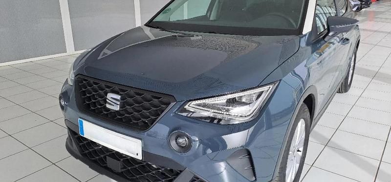 Usado Seat Arona Style 116 CV (85 kW) 2025 Azul fiord + techo blanco SUV