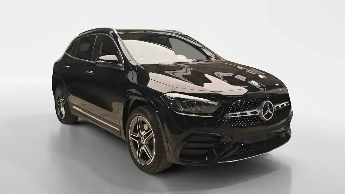 Usado Mercedes GLA250 218 CV (160 kW) 2025 Negro SUV