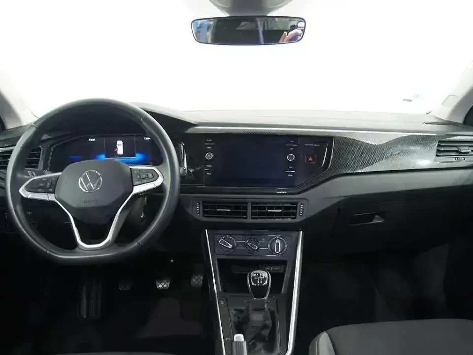 Usado VW Polo Life 95 CV (69 kW) 2024 Azul Berlina