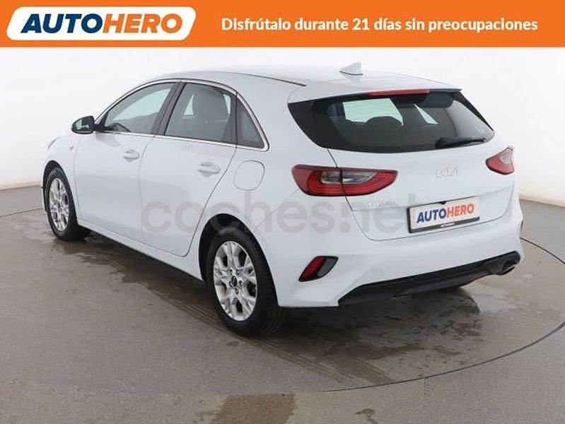 Usado Kia Ceed 101 CV (74 kW) 2021 Blanco Utilitario