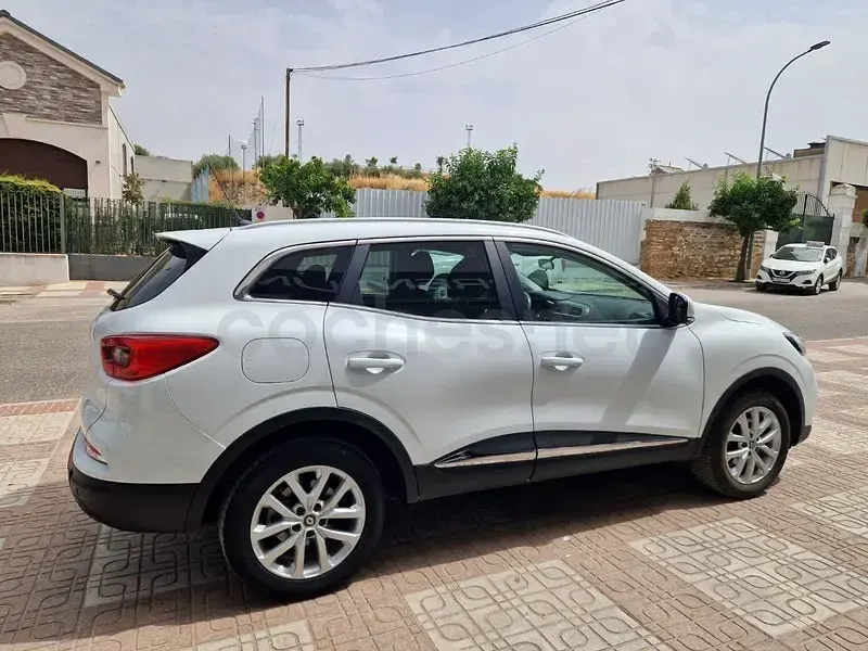Usado Renault Kadjar LIMITED 115 CV (84 kW) 2021 Blanco SUV