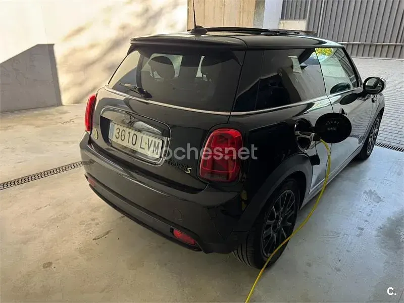 Usado Mini Cooper SE 135 kW (184 CV) 2021 Eléctrico Utilitario