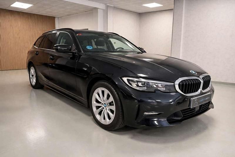 Usado BMW 320 Comfort Edition 190 CV (139 kW) 2021 Negro Familiar