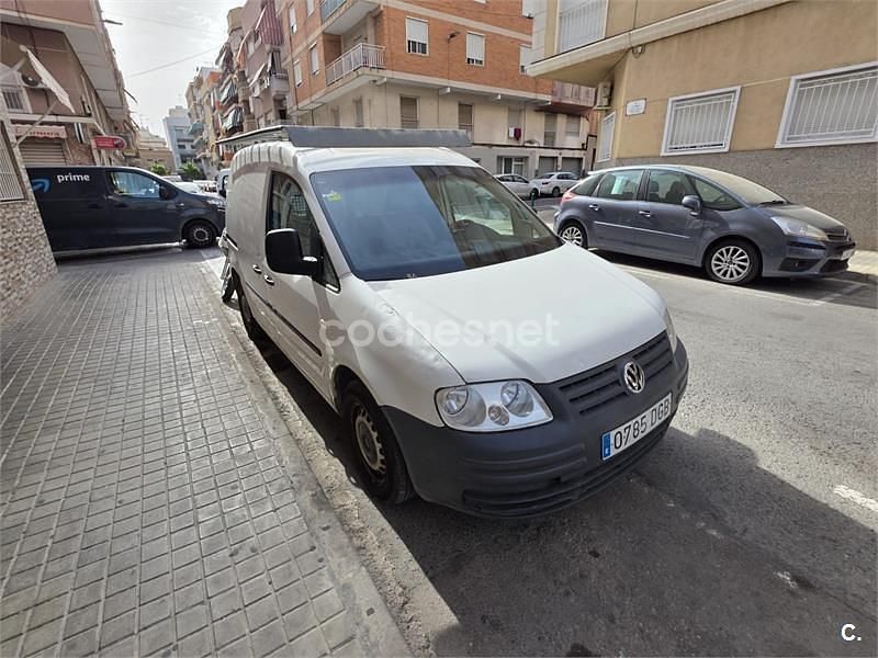 Usado VW Caddy 104 CV (76 kW) 2005 Blanco Monovolumen