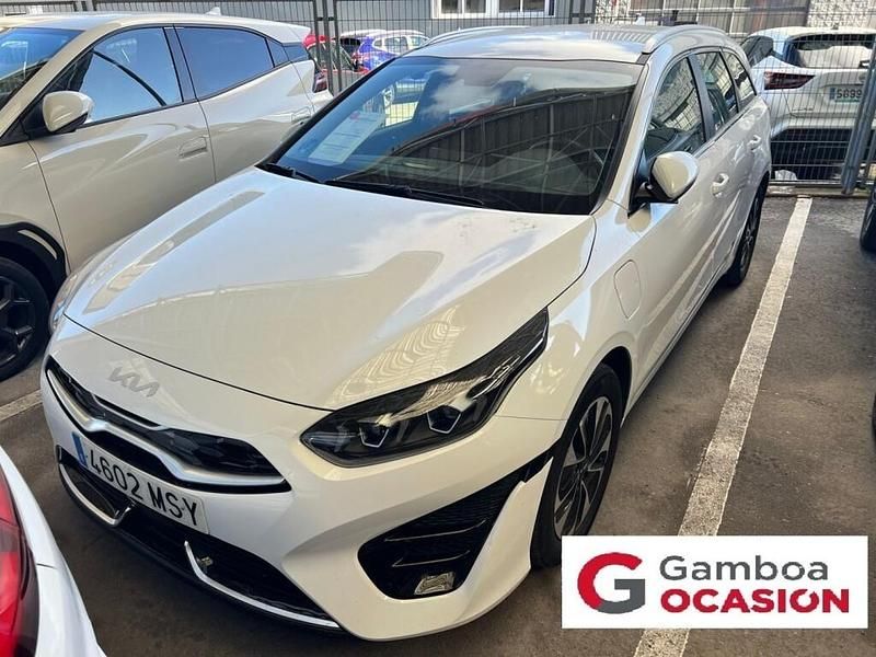 Usado Kia Ceed 141 CV (103 kW) 2024 Blanco Utilitario