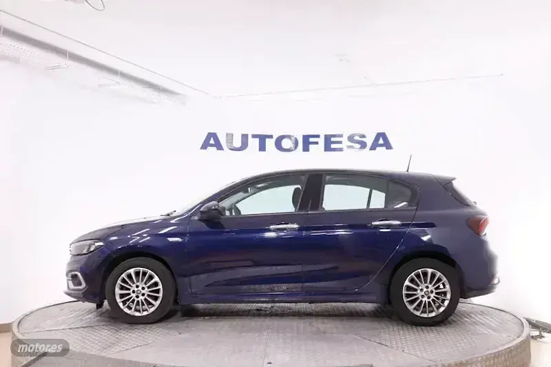 Usado Fiat Tipo Life 130 CV (95 kW) 2021 Azul
