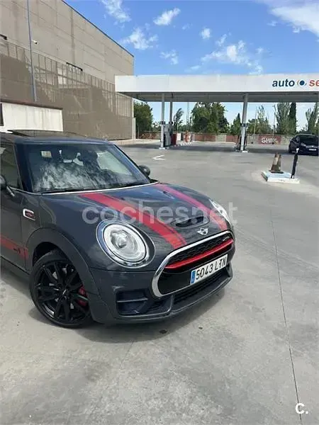 Usado Mini John Cooper Works Clubman 231 CV (169 kW) 2017 Gris / plata Familiar