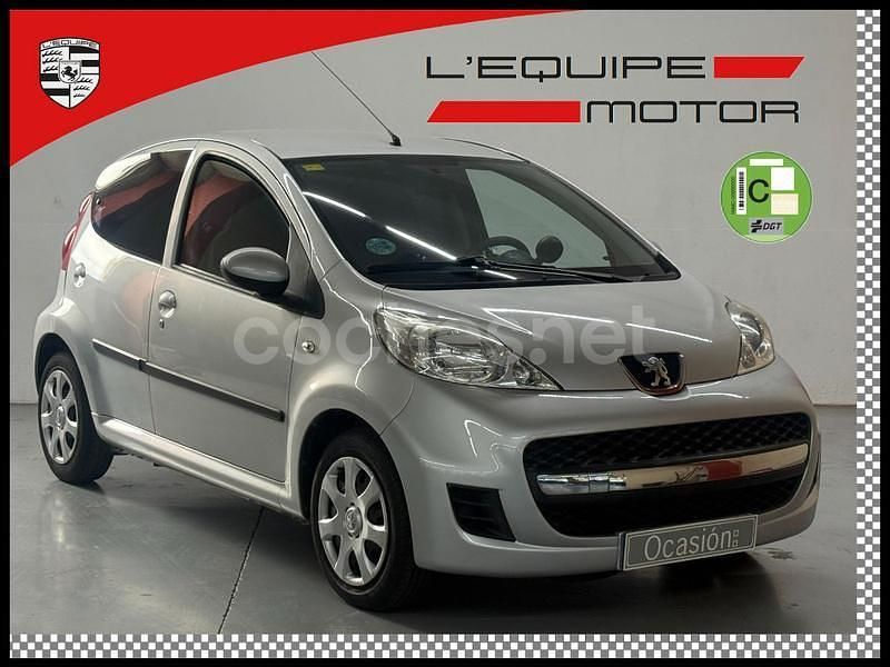 Gris / plata Usado 2010 Peugeot 107 Utilitario | 6990 € - Imagen 1/4