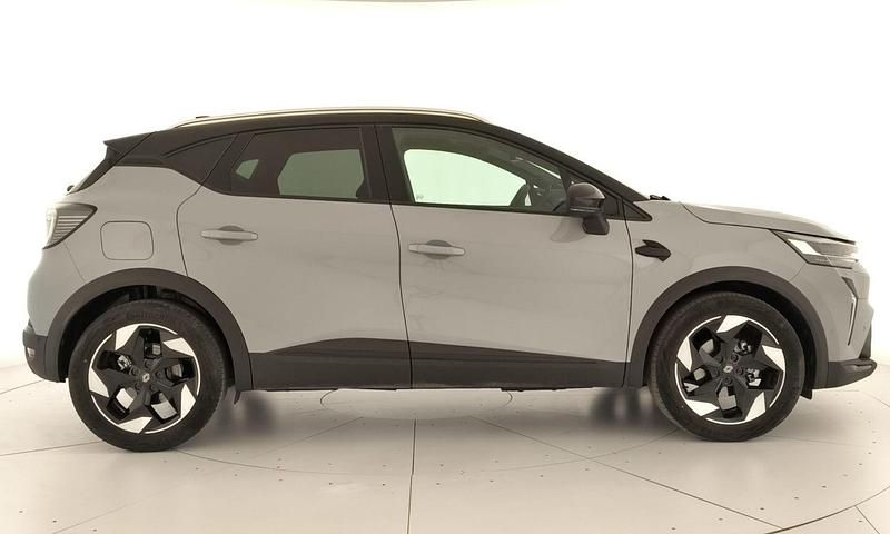Usado Renault Captur Techno 100 CV (73 kW) 2025 Gris SUV
